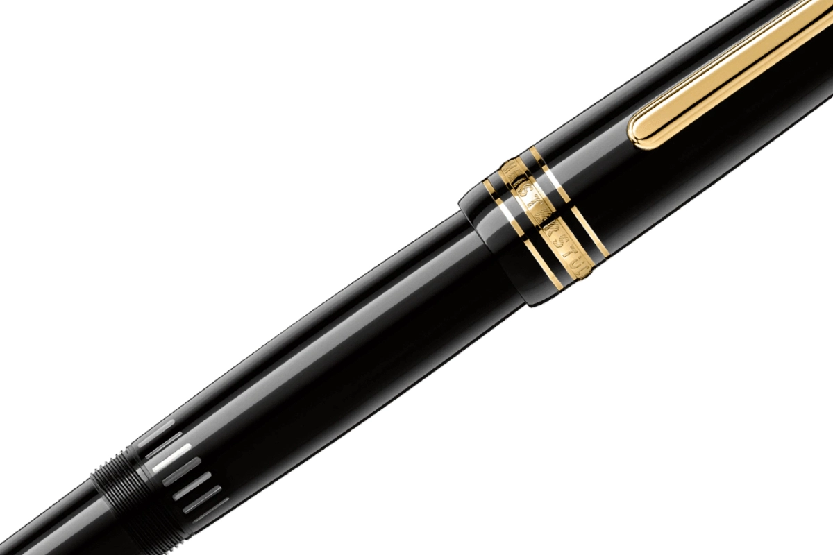 Een Montblanc Meisterstück LeGrand Gold Coated Vulpen koop je bij P.W. Akkerman Amsterdam