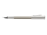 Een Graf von Faber-Castell Guilloche Ciselé Light Grey Vulpen koop je bij Pengraveren.nl