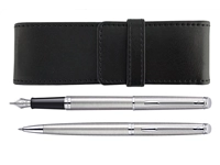 Een Waterman Hemisphere Stainless Steel CT Vulpen + Balpen + Etui Set koop je bij Pengraveren.nl