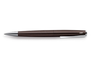 Een LAMY Studio Dark Brown Balpen koop je bij P.W. Akkerman Amsterdam