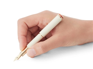 Buy your Montblanc Heritage Rouge et Noir Baby Ivory Fountain Pen at P.W. Akkerman Amsterdam