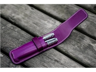 Een Galen Leather Flap Pen Case for Two Pens - Purple koop je bij P.W. Akkerman Amsterdam