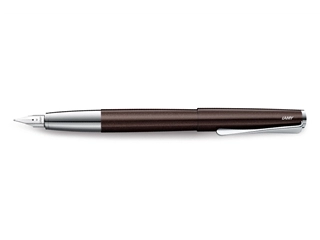 Een LAMY Studio Dark Brown Vulpen koop je bij P.W. Akkerman Amsterdam